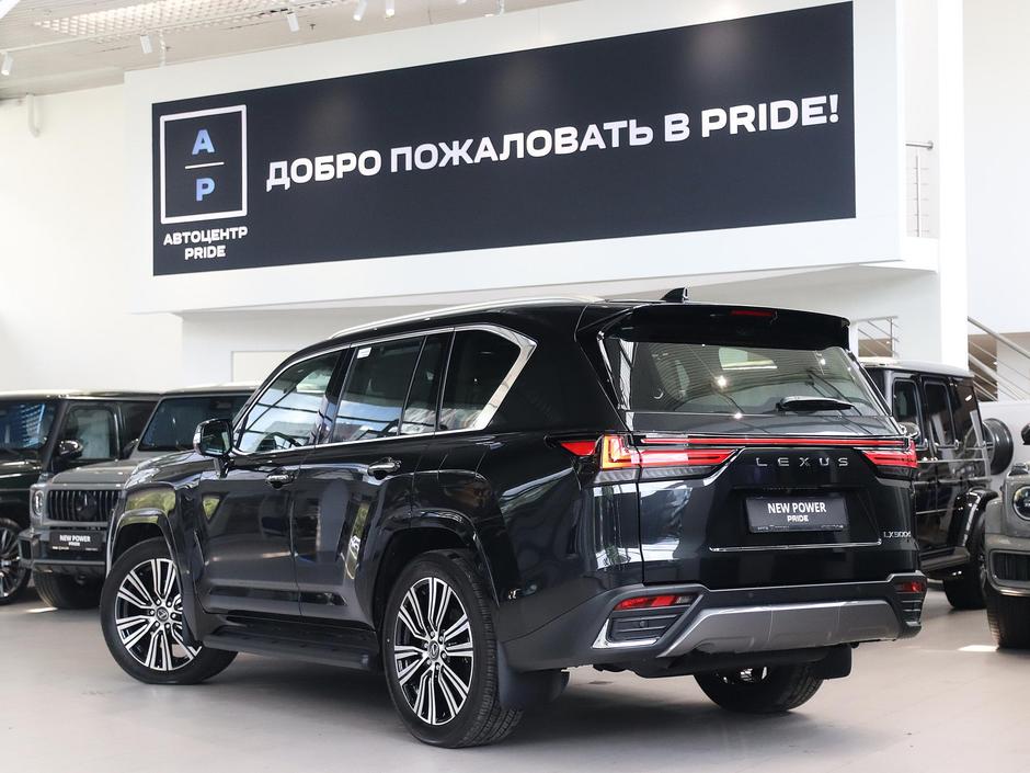 Lexus LX