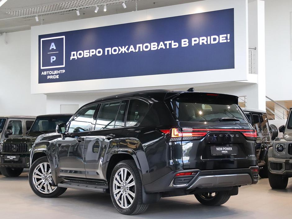 Lexus LX